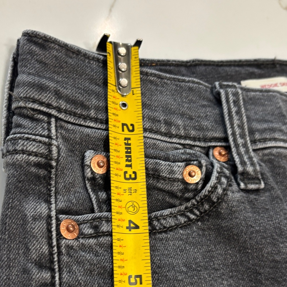 Levi's Skinny Jeans in Charcoal Gray - Picture 12 of 16